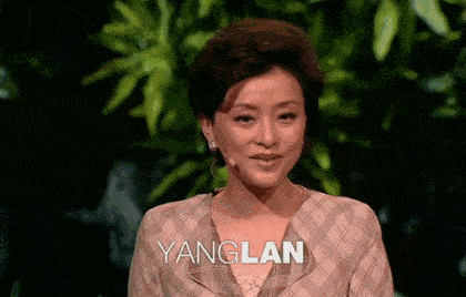 董卿|52岁的杨澜和46岁的董卿:活得漂亮的女人,应该是什么样的?