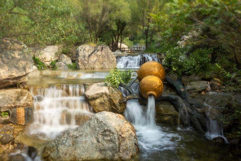 原创美景潭瀑峡——景区位于唐县倒马关乡大石峪村,原名大石峪景区