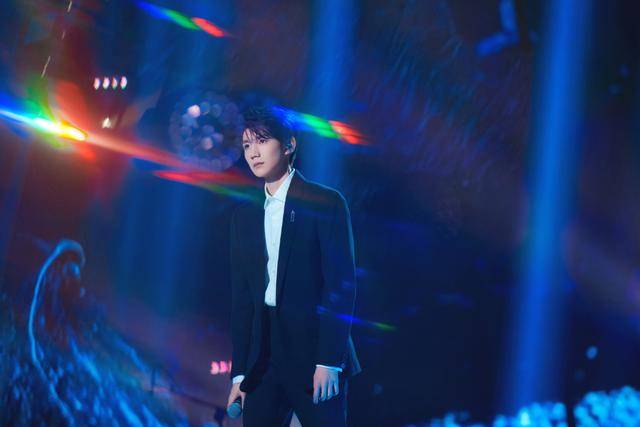 透视|从半个月三大国民品牌代言，透视王源及冠之年生长力