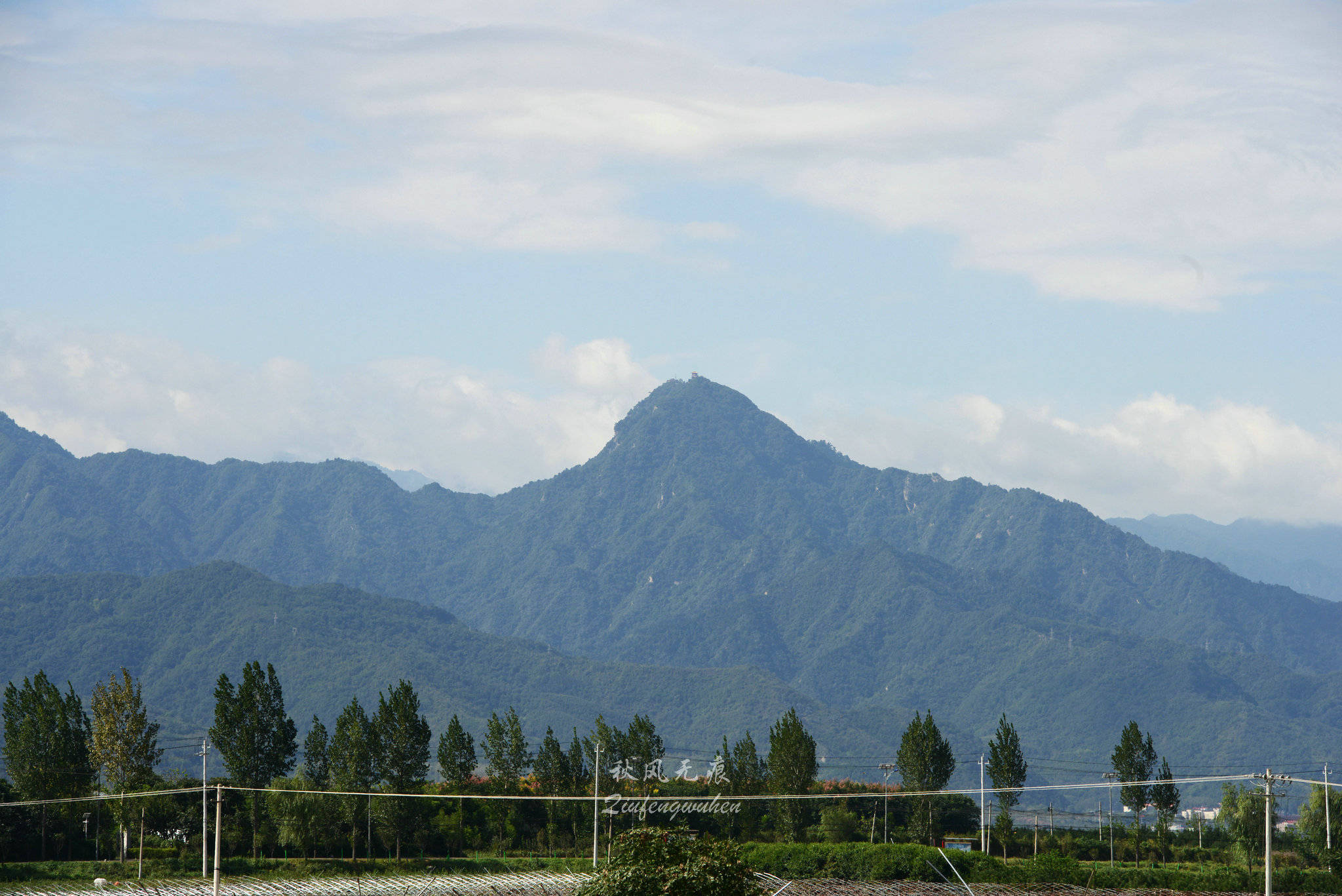 秦岭(|杜陵看山，秦岭望长安，抱龙峪里观云听秋风