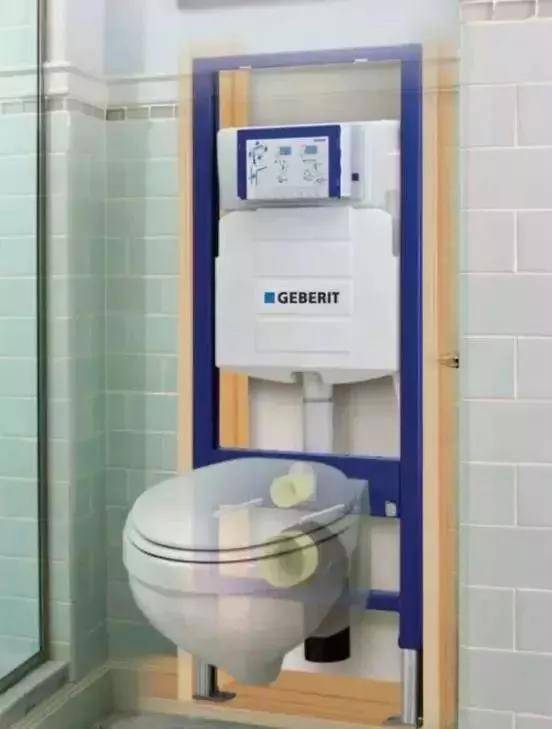 省地|越来越多人都不装老式马桶了，现在流行用它替代，好用又省地