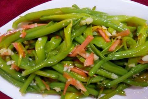 绿叶菜吃多了有什么好处 5180ec6fa0fd4b2492815293a73db80c.jpeg