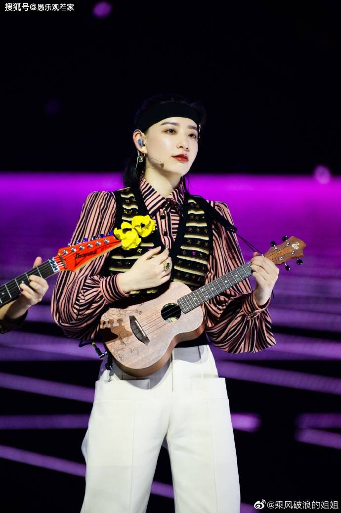 姐姐|原创《浪姐》成团半个月，宁静万茜张雨绮等人各忙各的，7人仍未合体