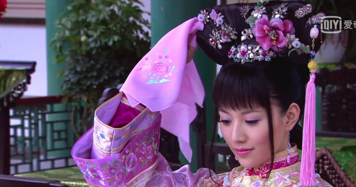 衣服|多情江山里的董小宛有多爱穿粉色？汉服加旗装12件不重样