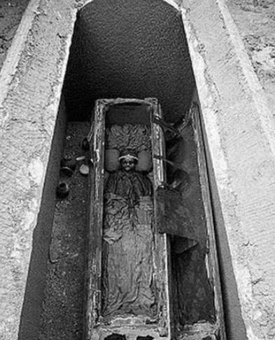 抬空棺 9bfb8f21ea134a4b9018ee084258ca3c.png