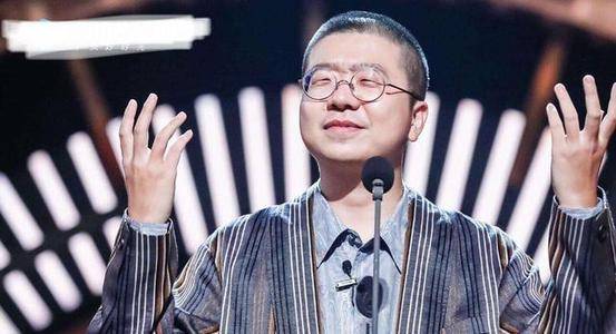 储殷|储殷反吐槽杨笠直男言论：脱口秀不必对号入座，笑笑就可以了