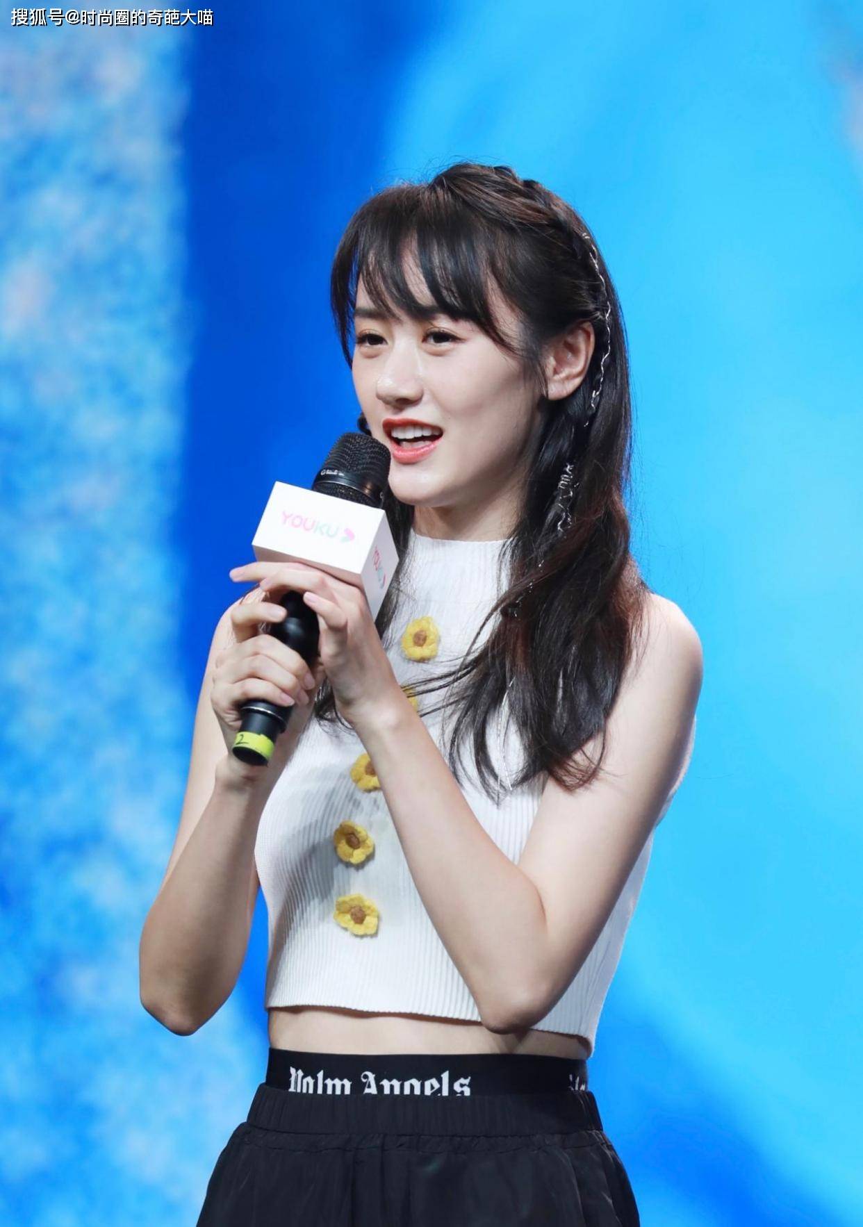 体态|精修图都救不了袁冰妍的苦情脸！体态减分，和剧中甜美模样差太多