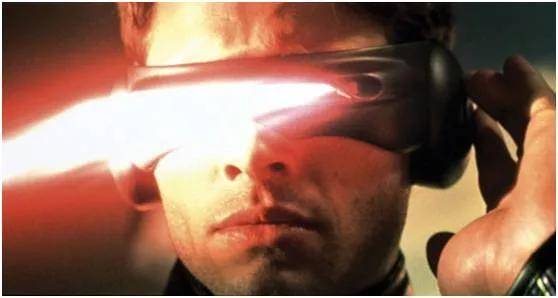 隐形眼镜|现实版“镭射眼”！佩戴这款新型隐形眼镜，一个眼神搞定一切