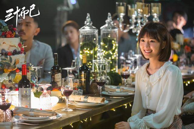 才最|看《三十而已》学穿搭，原来钟晓芹的才最值得借鉴，经典又实穿！