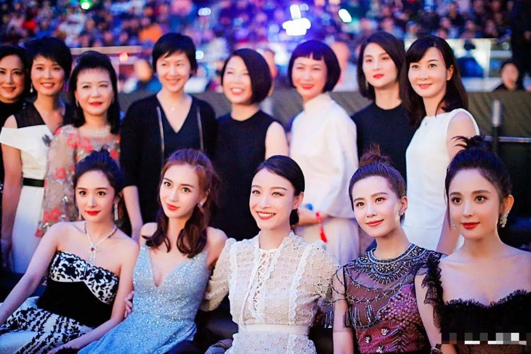 造型|原创《流金岁月》预告曝光，倪妮颜值造型碾压，刘诗诗难吃双女主红利