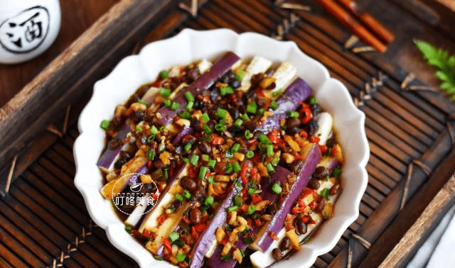 茄子怎么做不会变颜色 8e24cba914ec4561a0c3b4657492b08c.png