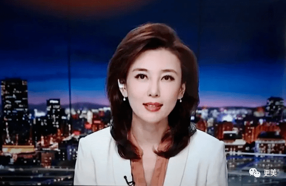 翻版|央视第一甜妹诞生!翻版奶茶,全网舔屏,却早就离婚了?