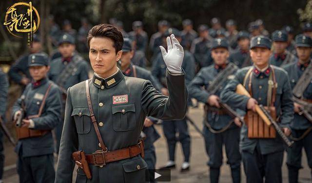 《亮剑3》开播在即,最抢眼的不是演员,而是白手套和满头的发胶?