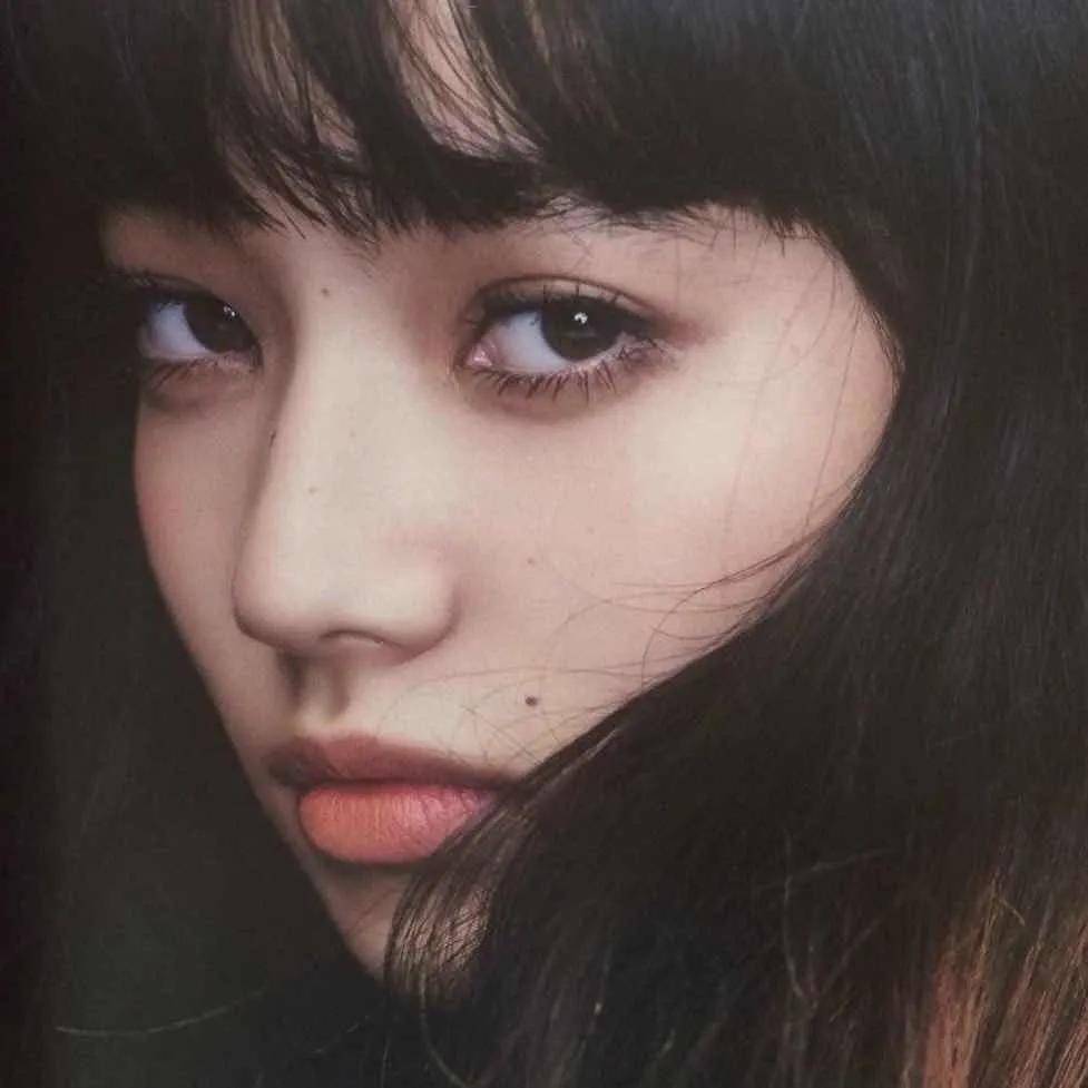 lisa|芭比鼻祖碾压lisa，坐拥全球4000万粉丝顶级网红，脸居然是假的？！
