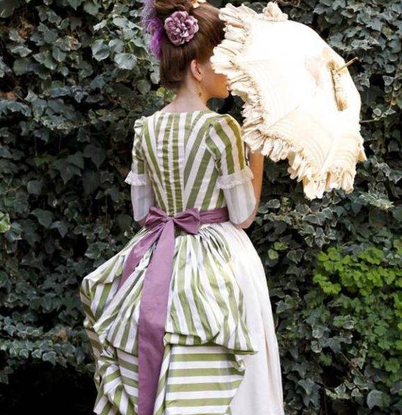 世纪|她亲手制作出十八九世纪复古裙,穿越时空的美感棒呆