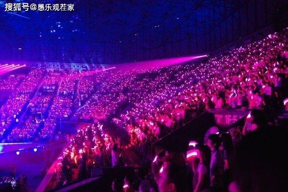 少时|原创韩星郑秀妍“自传式小说”引争议，被嘲讽倒贴少女时代为自己炒作