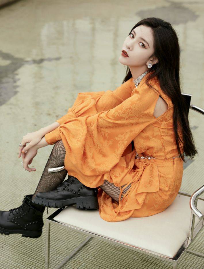 口罩|宋妍霏也太美了，钻石口罩尽显魅力，难怪张一山也曾那么痴迷！