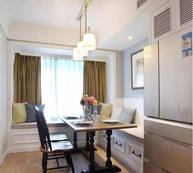 感觉|135平简约美式新房，餐厅卡座设计，墙边墙角1㎡都不浪费！很实用