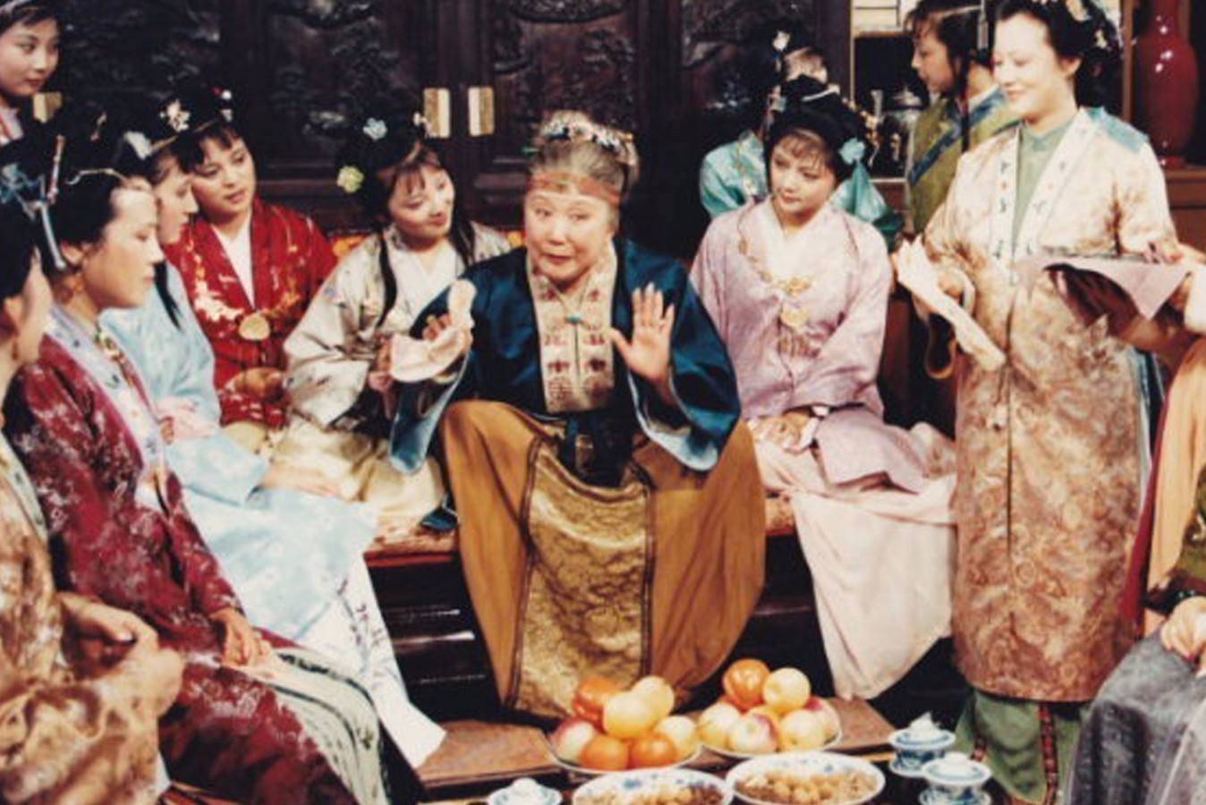 红楼梦中,贾宝玉的母亲为啥不叫贾夫人,而是王夫人呢?