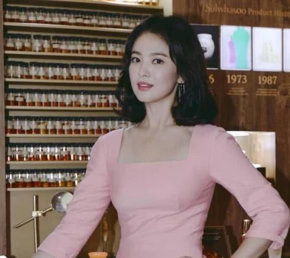 Look|婚后的“乔妹”宋慧乔老了！法令纹明显，皮肤变小麦色