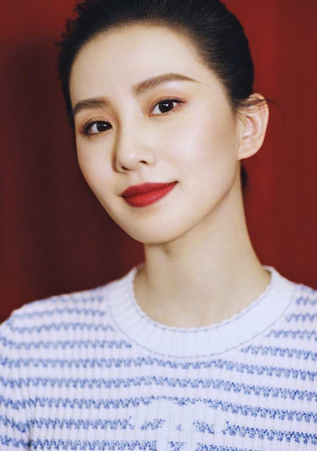 角色|原创不仅演技被吐槽，连角色人设都崩塌了，看来她只能负责美