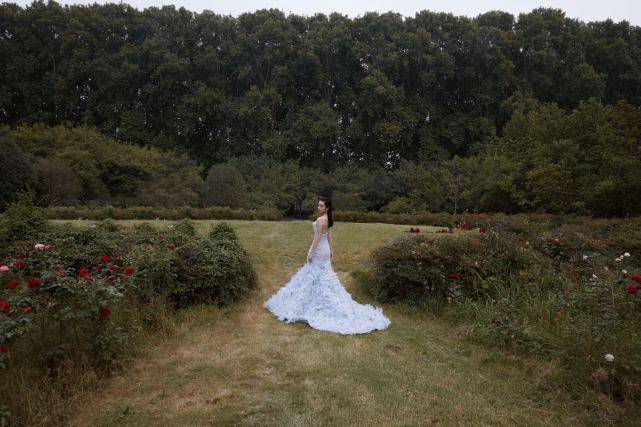 易烊|百花奖闭幕：周冬雨易烊千玺避嫌，佟丽娅发福，杨紫罕见性感