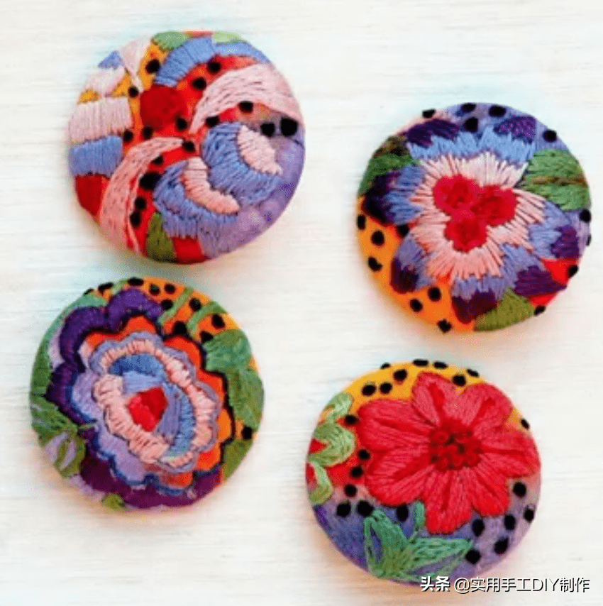 刺绣|「刺绣作品」100个迷人时尚的刺绣纽扣，装饰衣物美美的