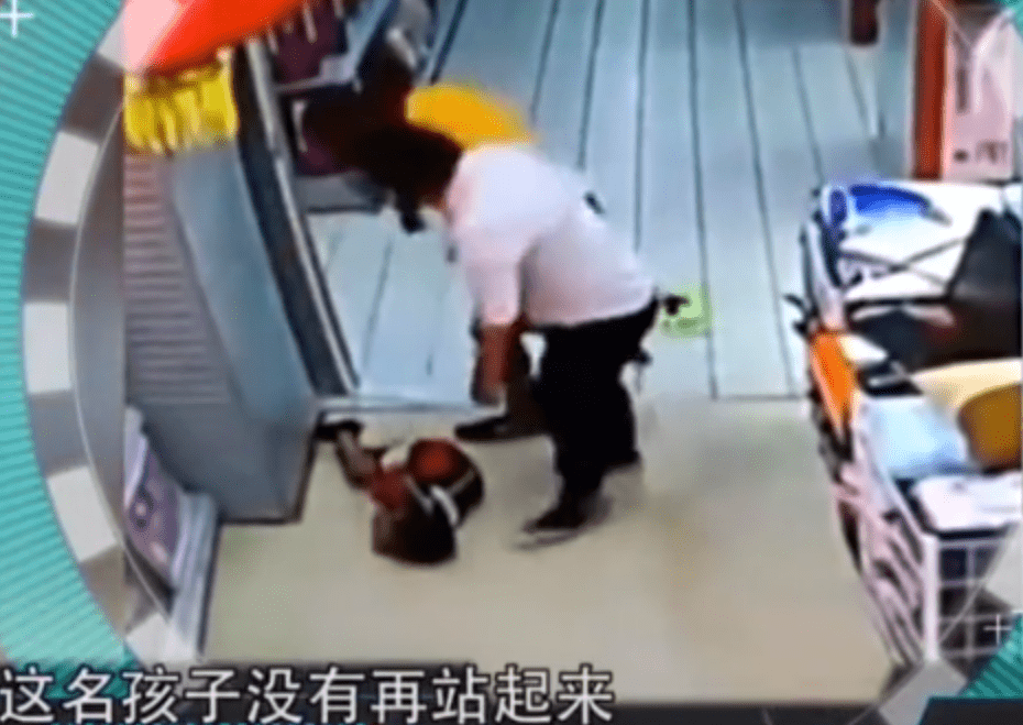 孩子|宝宝送医时已全身冰凉，家长别再做这种傻事了致命“儿童杀手”