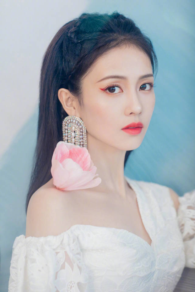 资源|原创新剧开播，来数一数她有多少存货，资源不比李一桐差