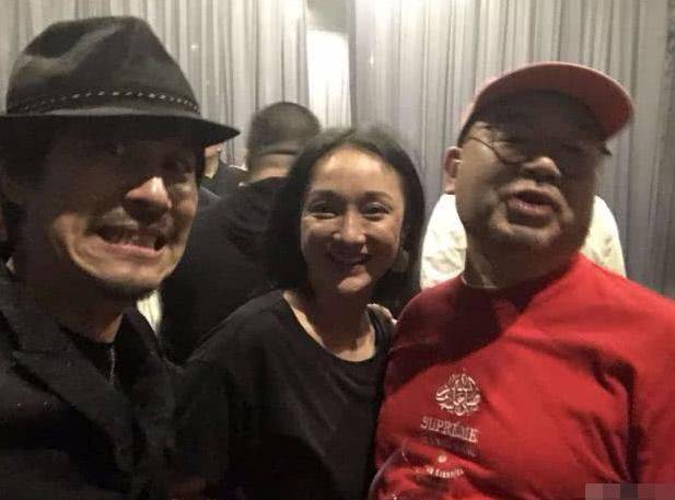 显得|原创一堆中年妇女假装青春少女，但周迅很真实，素颜还可能被认为55！