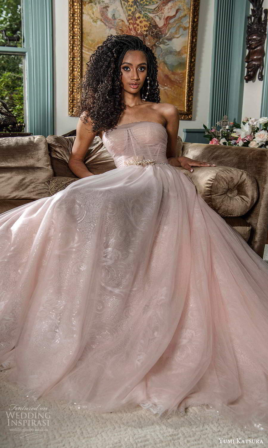 &quot|Yumi Katsura2021＂Ravishing&Resilient＂秋季婚纱系列 提升女人身体的自然美感