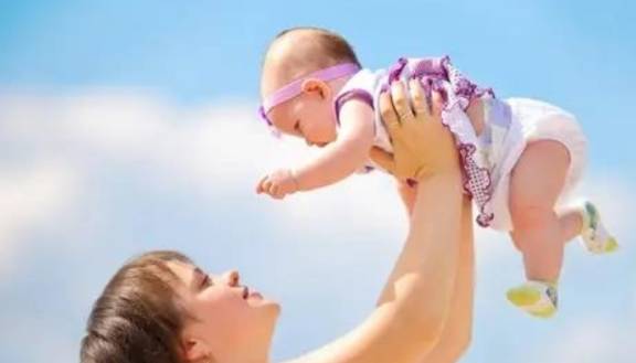 父母|赶紧看看是否有这3个错误孩子吃鱼肝油会中毒？可能是父母的错