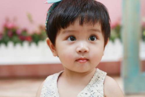 宝宝|小时候多丑都不怕，提前知道是美女女孩出生时这三个部位长得好