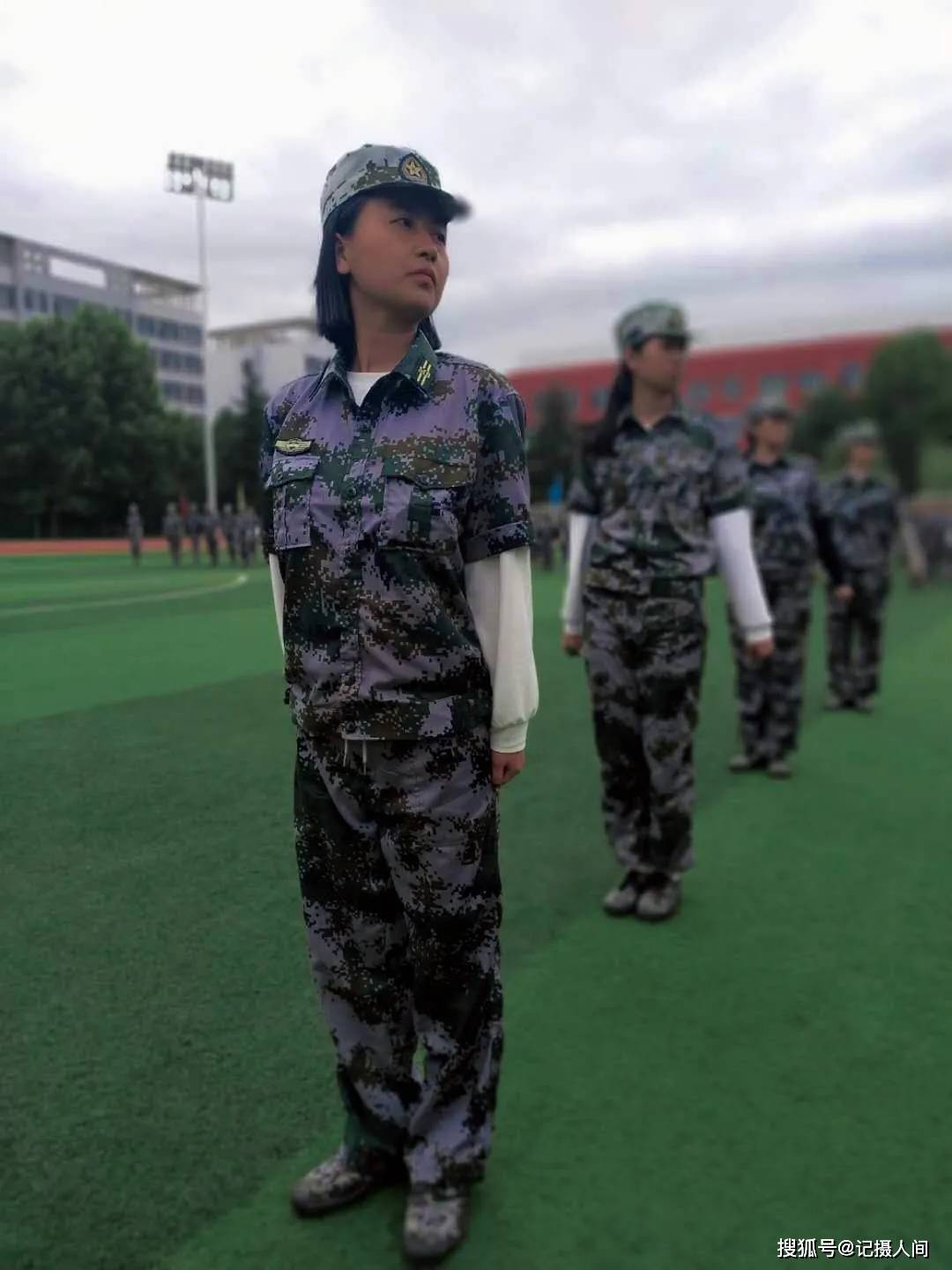 组图:天水师院新生好样的! 以一身戎装,筑起青春的诗行