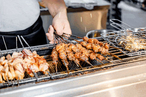 新店|烧烤成主打，还卖起早餐...人均不到30元！22年老牌餐饮开新店啦