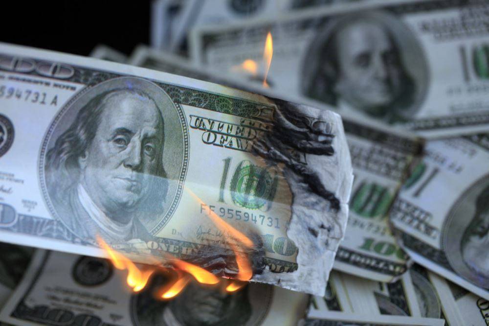 历史新低|美欧股市全线上涨，两边对市场却都不乐观！土耳其里拉暴跌再创历史新低