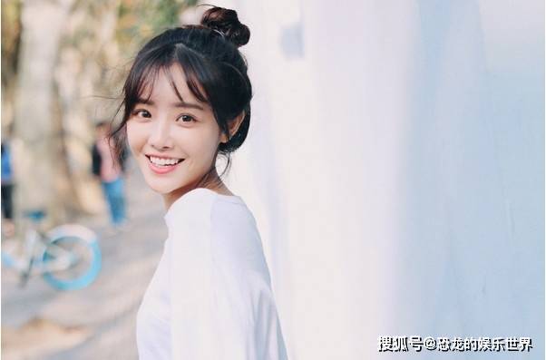 兔子牙一直忙着事业没时间谈恋爱 兔子牙是直播中