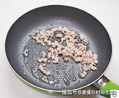 营养|吃起来不油腻，软嫩香滑，营养更全面这样给宝宝做茄子