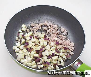 营养|吃起来不油腻，软嫩香滑，营养更全面这样给宝宝做茄子