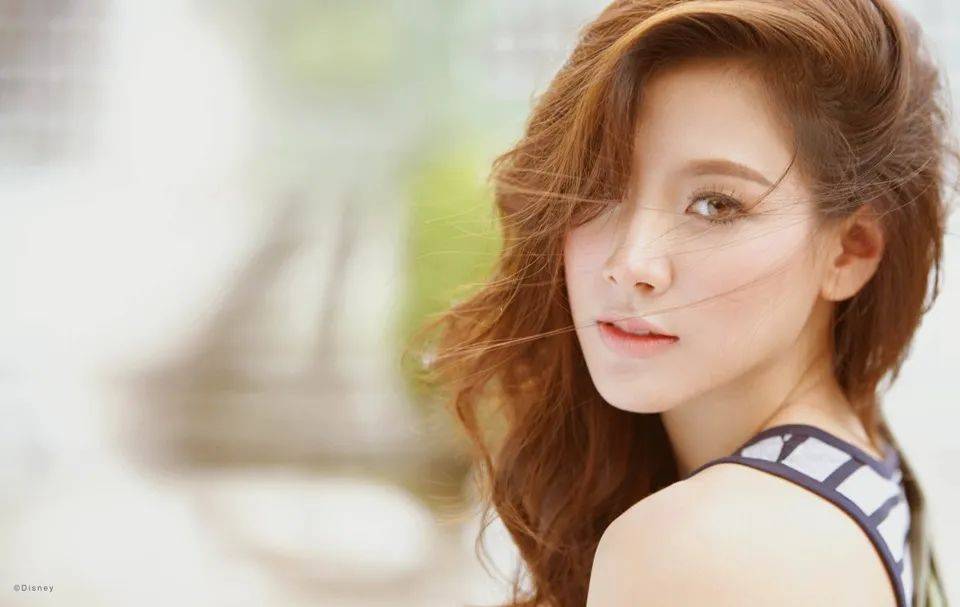 平采娜|甜美，婀娜，可御可纯，拥有1/4华人血统的她颜霸泰国娱乐圈！