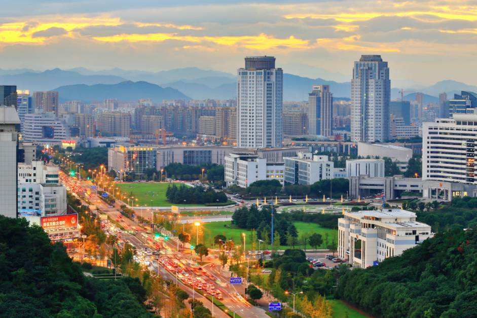 金华市gdp和南昌_南昌起义图片