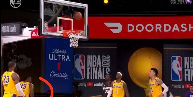 库里阿德巴约领衔 对攻大战一触即发