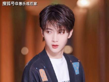 素素|原创陈宥维拒与女搭档拥抱，遭尔冬升怒怼：靠脸吃饭，你有梁朝伟帅么