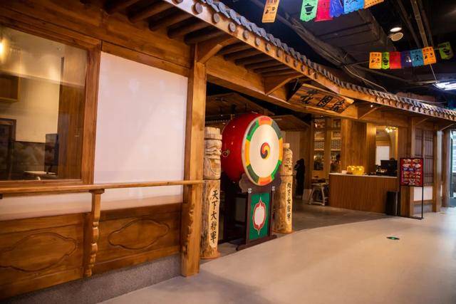 花图缘|竟然是在“石头”上烤?火了三年的韩式烤肉