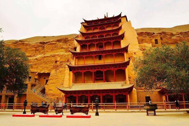 茅台镇gdp最低的是哪里_茅台镇gdp全国排第几(3)