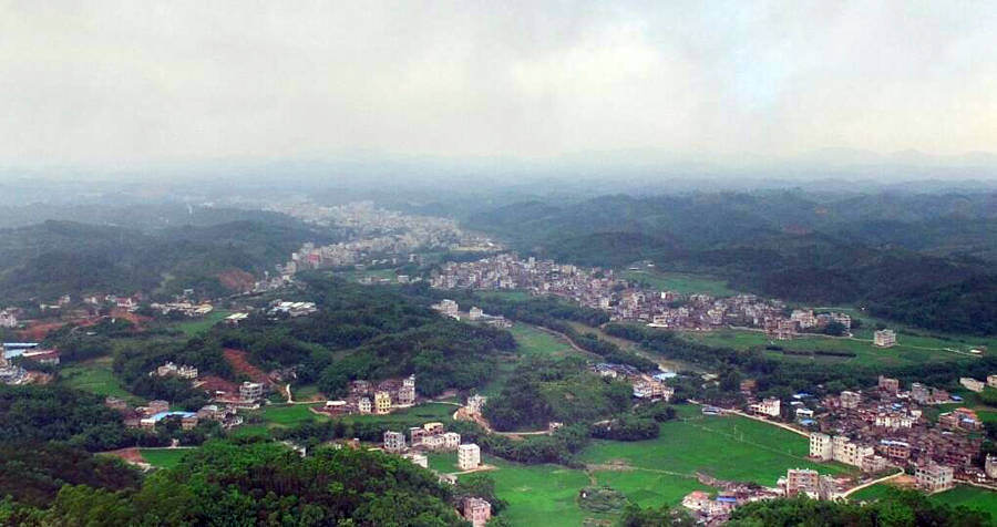 罗江镇成立时间较晚,是1987年从松山乡(今松山镇)划出来设置的,从当时