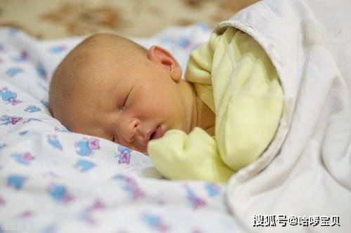 小黄人|没几天就变“小黄人”,是母乳质量不好吗?宝宝刚出生时粉嘟嘟