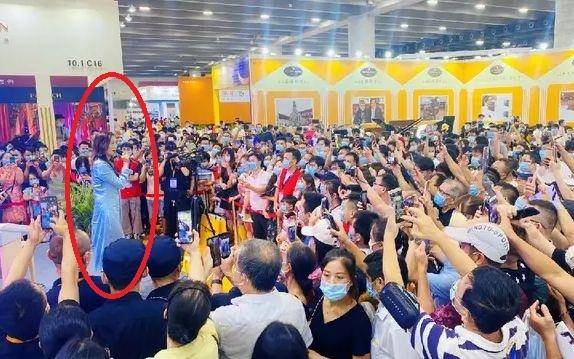 玖月奇迹|原创玖月奇迹隐秘离婚两年，王小海曾主动牵手被拒，夫妻早已各自发展