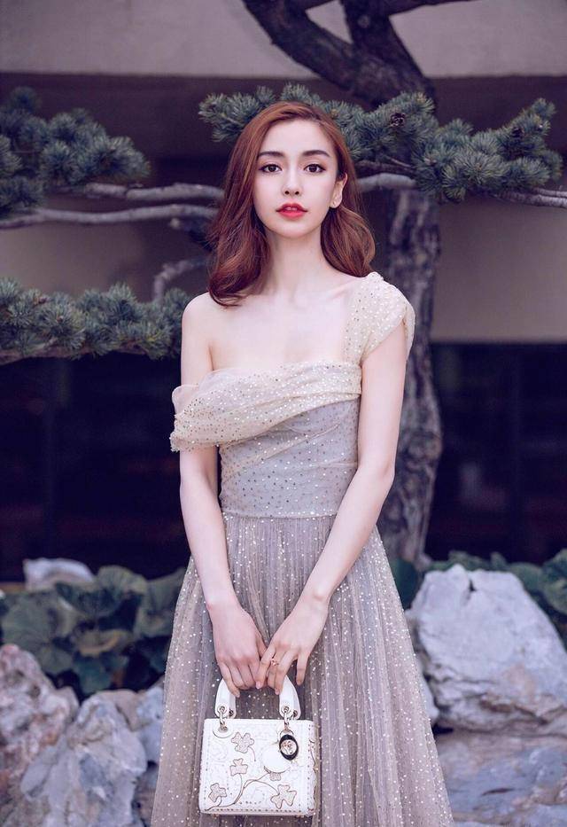 贵妇|baby拼命进的贵妇圈啥来头？学霸千金只能坐边上，C位阔太身份成谜