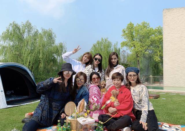 贵妇|baby拼命进的贵妇圈啥来头？学霸千金只能坐边上，C位阔太身份成谜